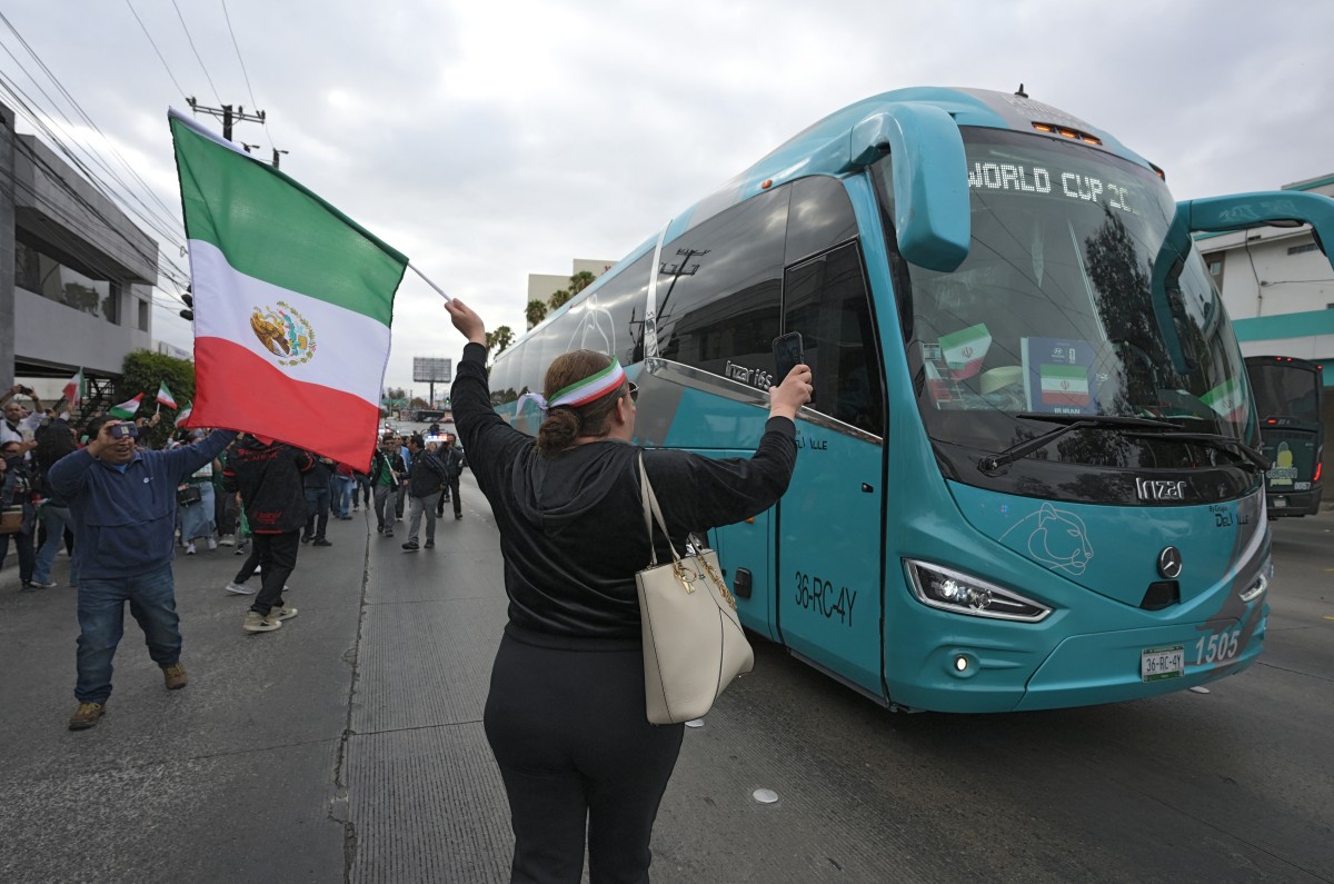 Mondial-2026: l'équipe d'Iran quitte Tijuana sous les vivats de fans mexicains